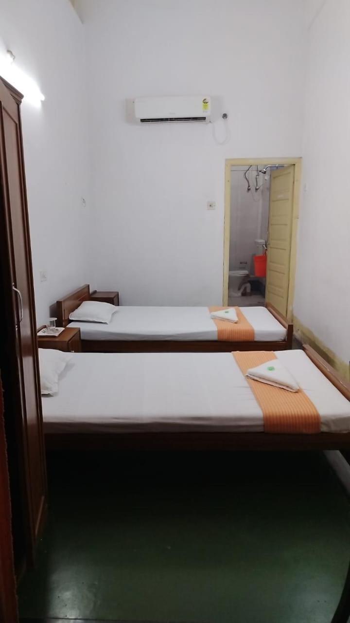 Ywca Gallway Guest House Калькутта Экстерьер фото
