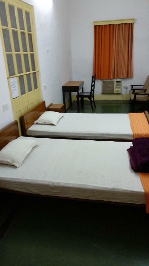 Ywca Gallway Guest House Калькутта Экстерьер фото