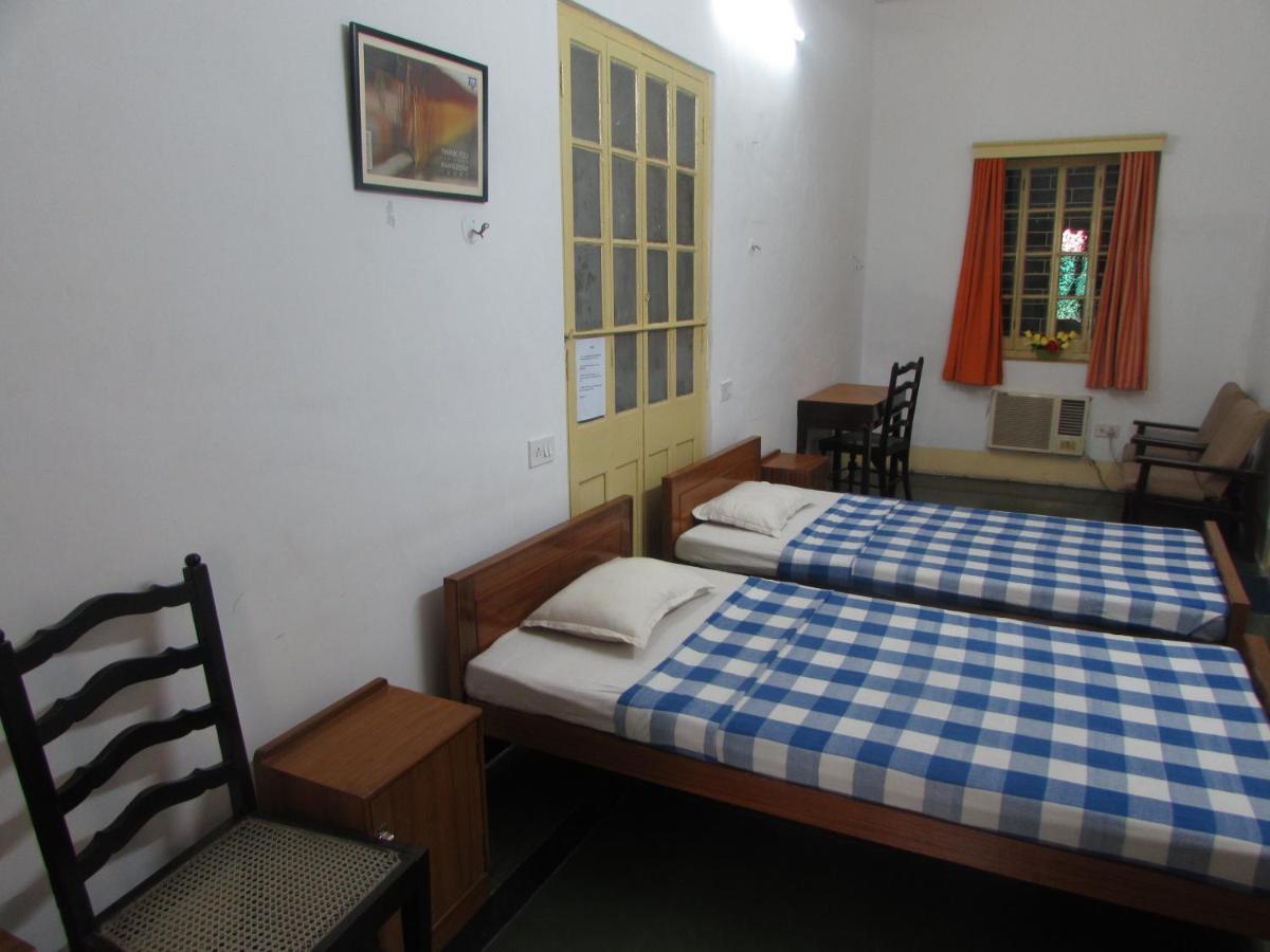 Ywca Gallway Guest House Калькутта Экстерьер фото
