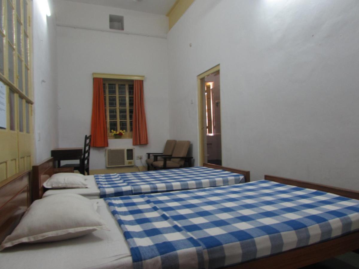 Ywca Gallway Guest House Калькутта Экстерьер фото